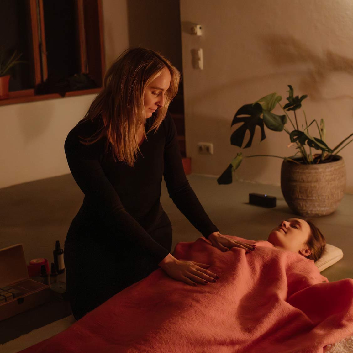 selbstliebe-energetik-mindset-frau-entspannunf